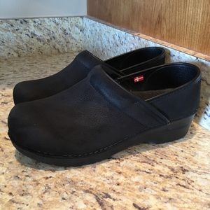 Women’s Sanita Clogs